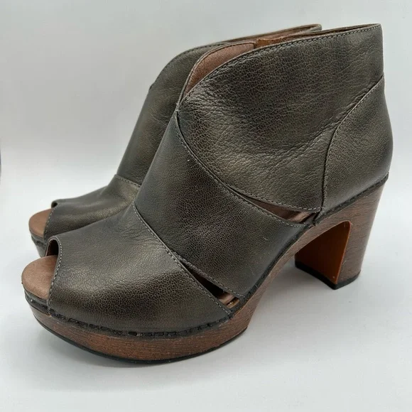Dansko Women's Delphina Peep toe Clog Ankle Bootie Leather Aged Bronze Sz 38 - Picture 5 of 14